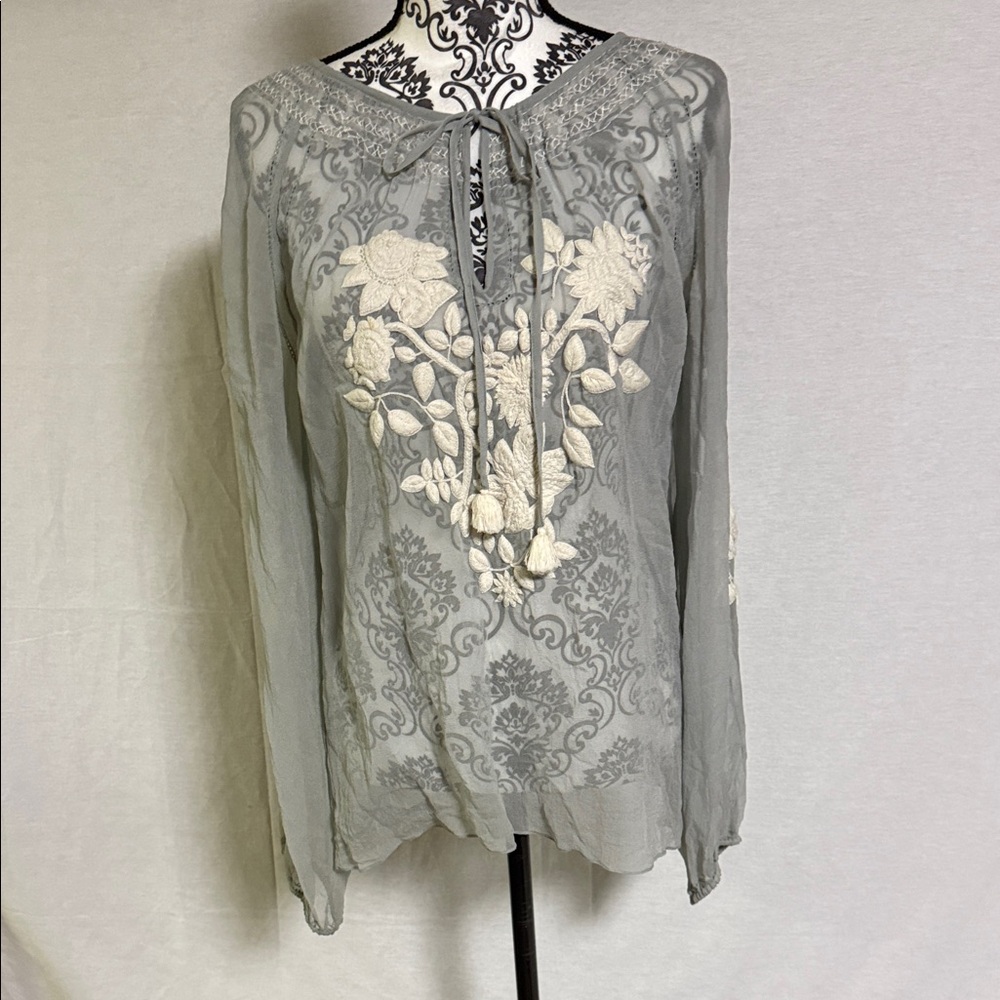 Gold Hawk 100% Silk Chic Sheer Gray & Cream Floral Embroidered Popover Blouse